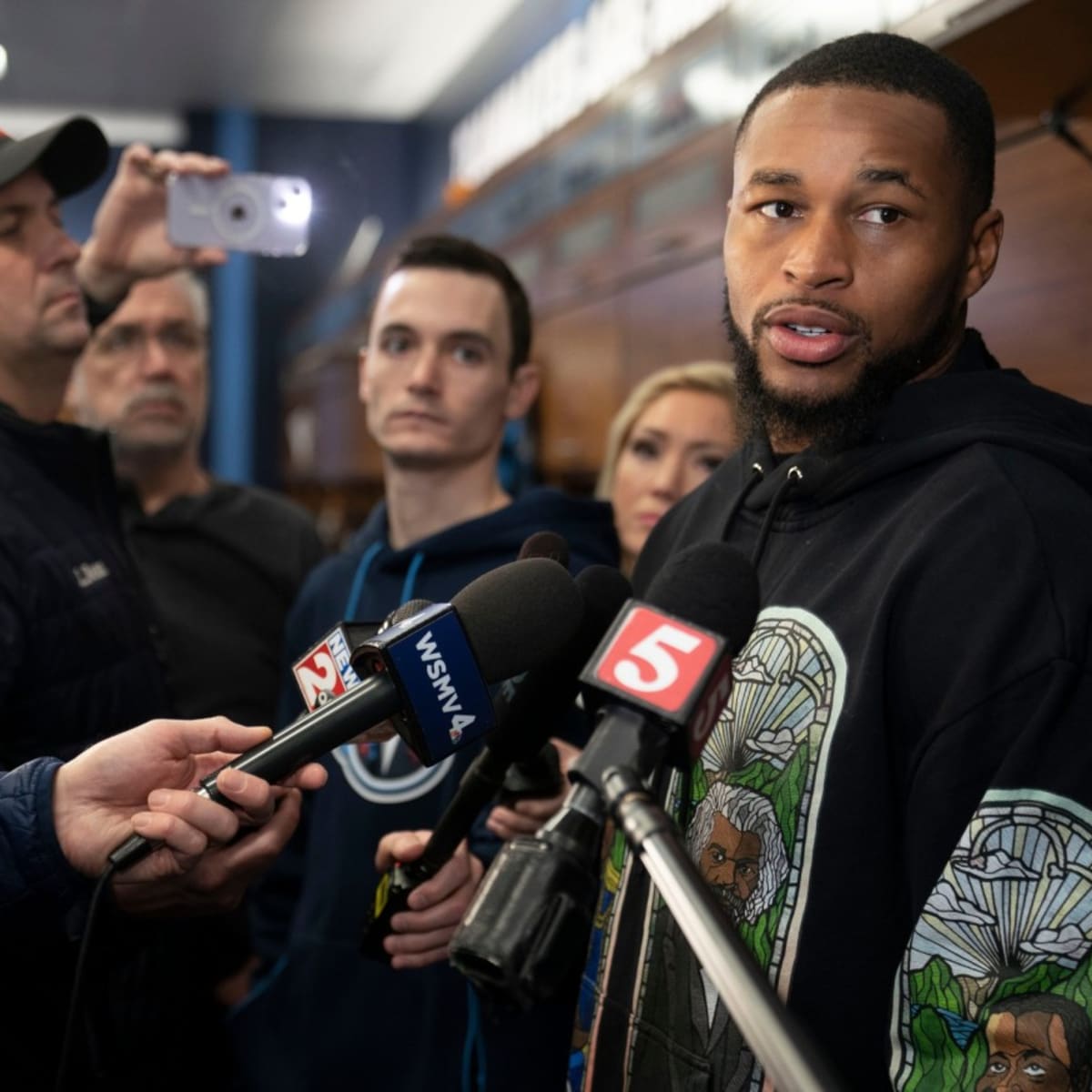 Tennessee Titans free safety Kevin Byard (31) comes off the field after an  NFL football game against the Miami Dolphins, Sunday, Jan. 2, 2022, in  Nashville, Tenn. (AP Photo/John Amis Stock Photo - Alamy