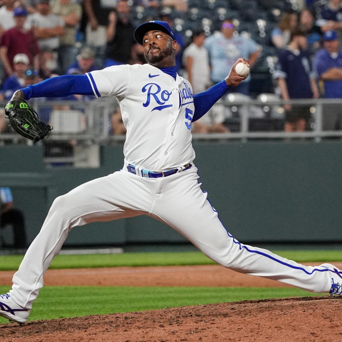 Report: KC Royals Are Signing Seven-Time All-Star Reliever Aroldis Chapman  - Sports Illustrated Kansas City Royals News, Analysis and More