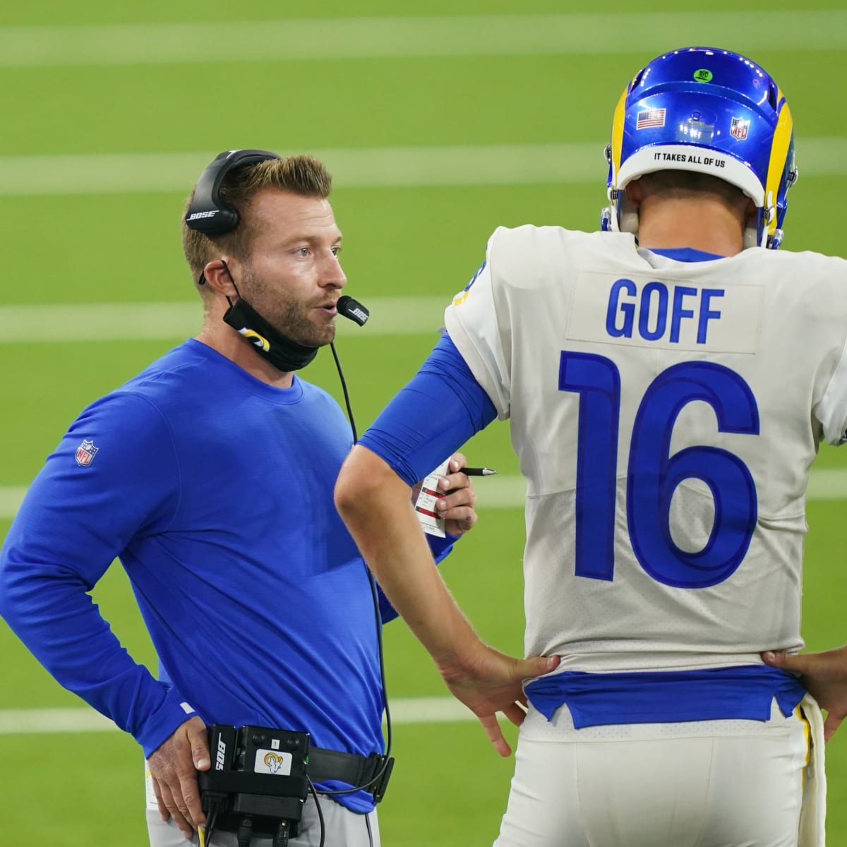 Los Angeles Rams head coach Sean McVay, right, talks with Jared