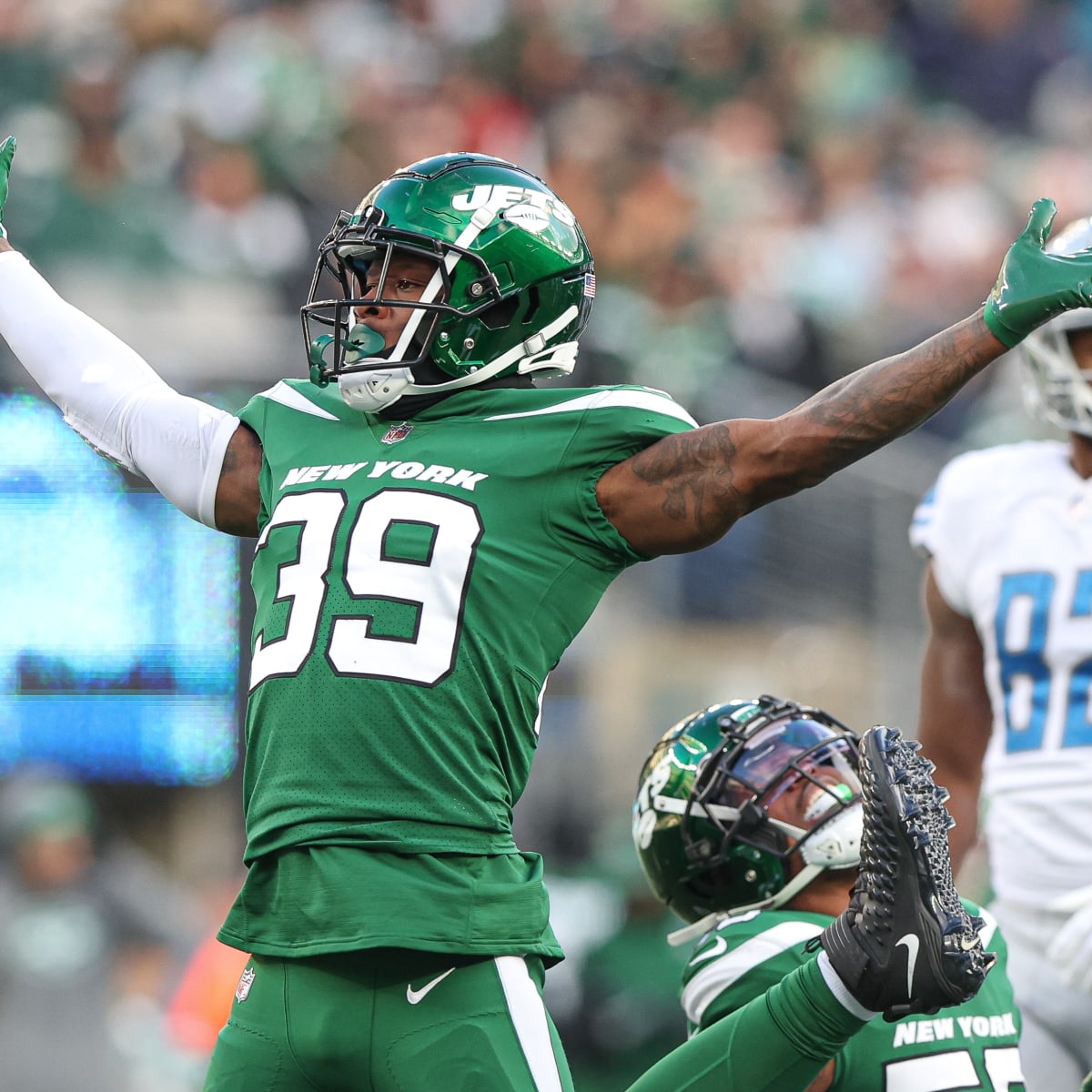 New York Jets safety Will Parks (39) defends against the Chicago Bears  during an NFL football game Sunday, Nov. 27, 2022, in East Rutherford, N.J.  (AP Photo/Adam Hunger Stock Photo - Alamy