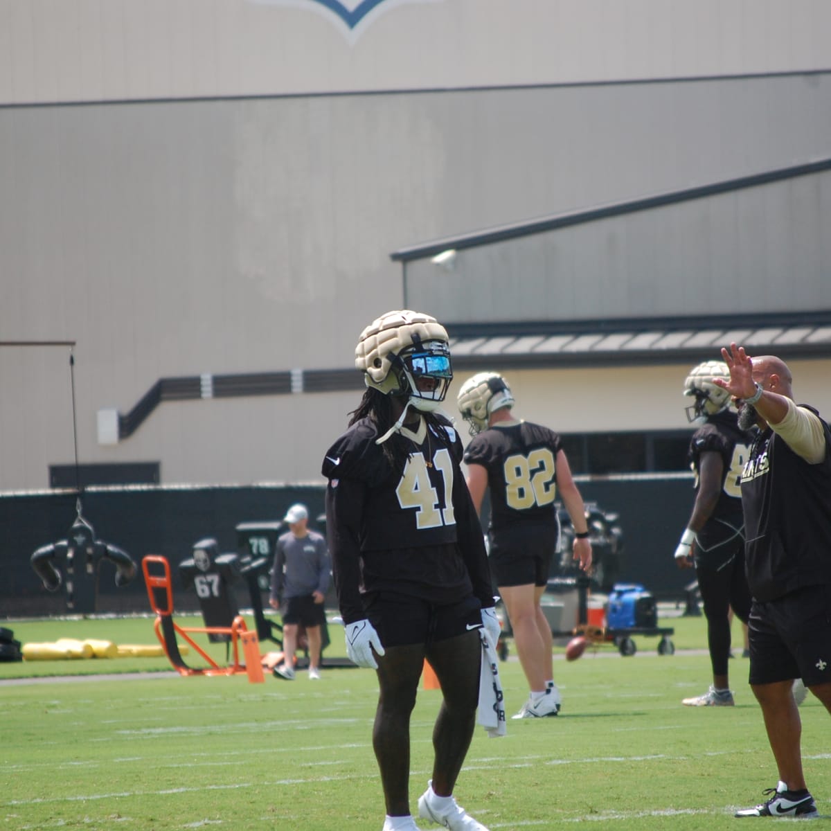 Ingram arrives for 1st day of Saints' minicamp