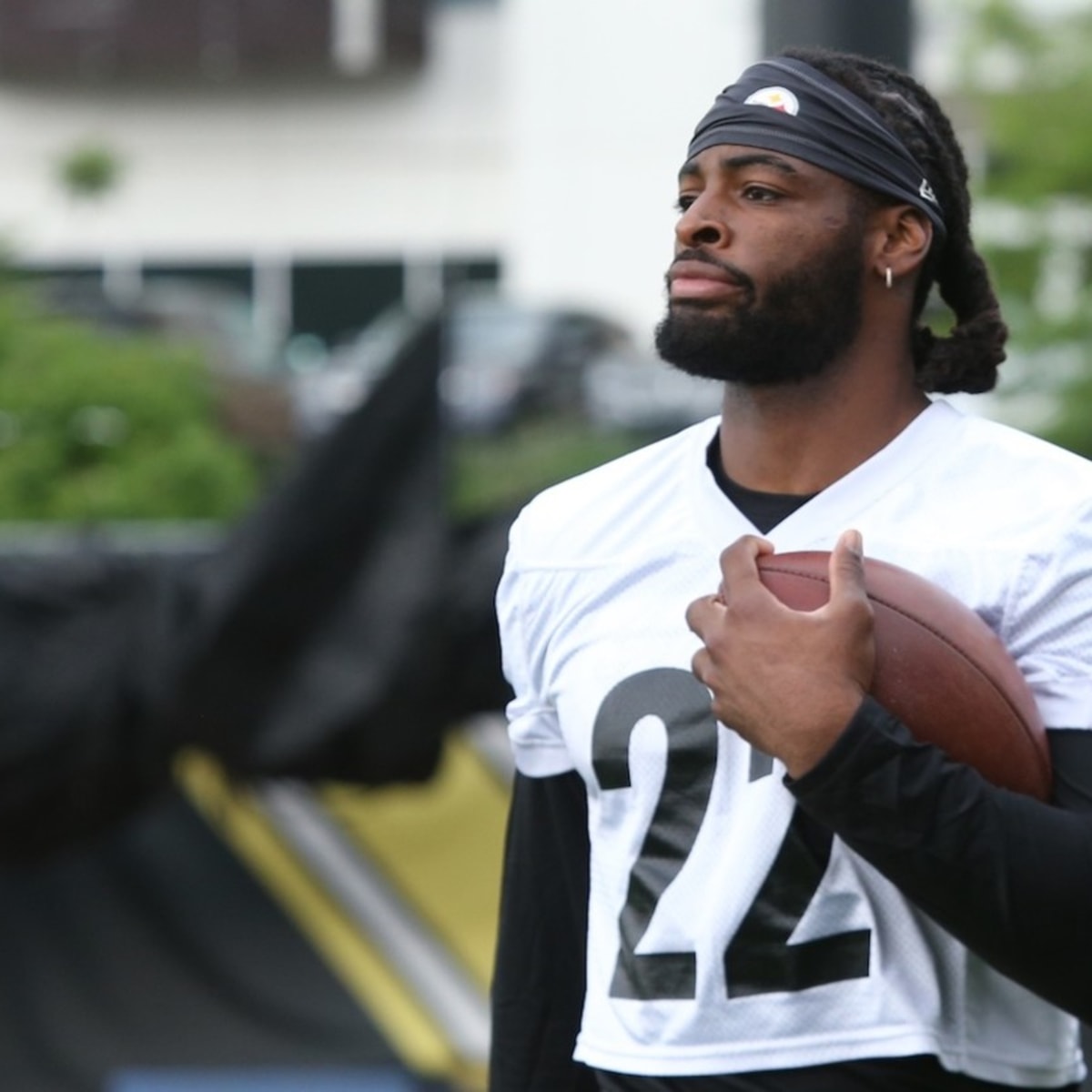 How Alex Highsmith's New Contract Impacts Steelers' 2024 NFL Draft Plans -  Visit NFL Draft on Sports Illustrated, the latest news coverage, with  rankings for NFL Draft prospects, College Football, Dynasty and