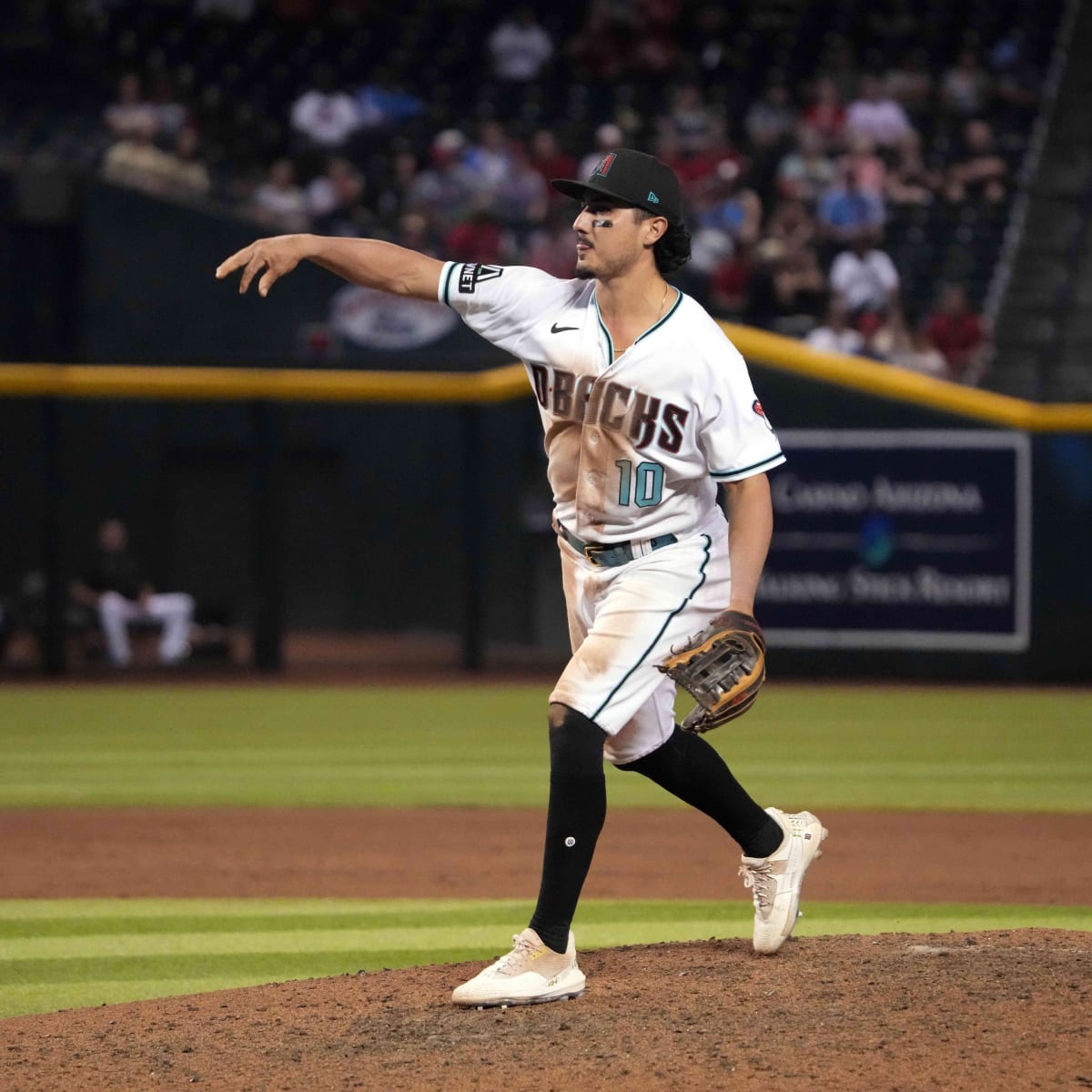 D-backs suffer 'brutal all the way around' loss to Phillies