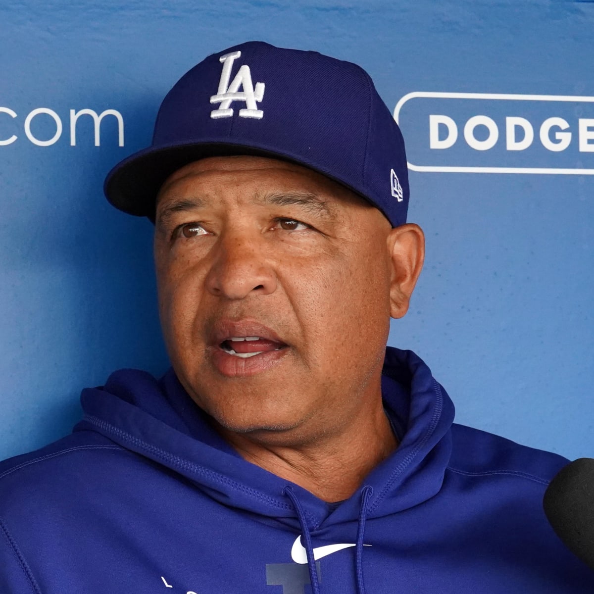 As Dodgers manager, Dave Roberts' task is clear: World Series or bust