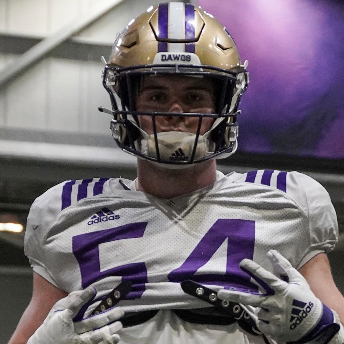 UW Huskies unveil 'multifaceted' offense in three-quarter