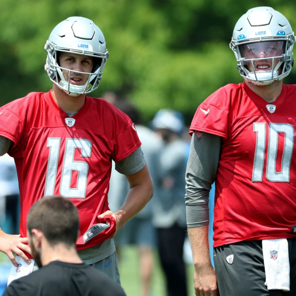 Detroit Lions bring back QB Nate Sudfeld to backup Jared Goff