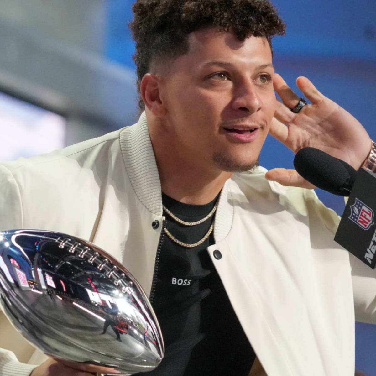 Patrick Mahomes Flashes Super Bowl Rings in Response to Ja'Marr Chase's 'Pat  Who' Jab - Sports Illustrated