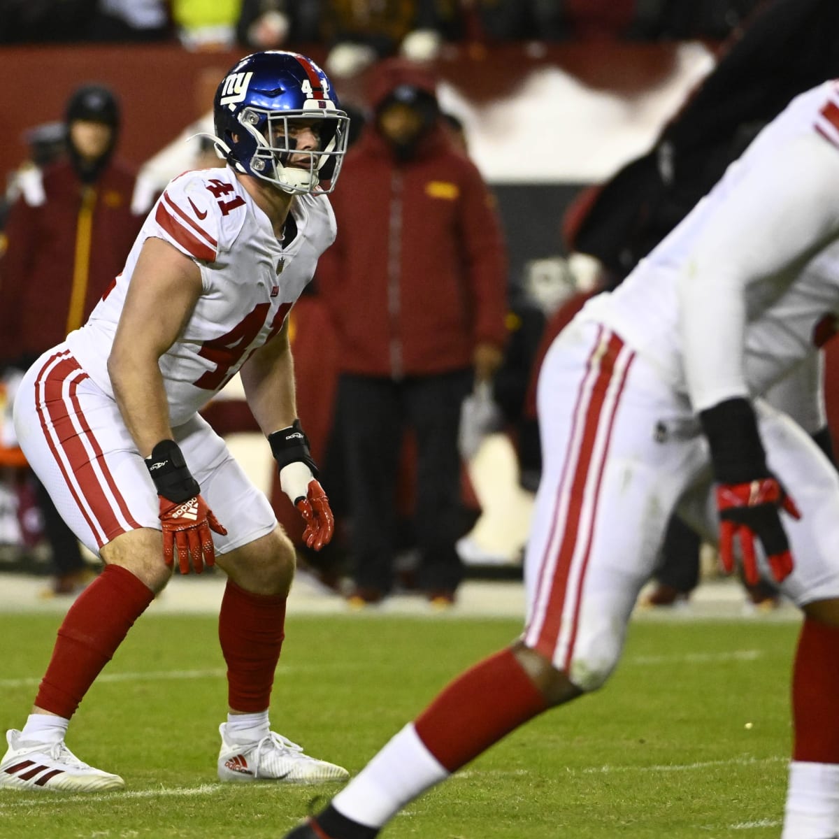 New York Giants linebacker Micah McFadden (41) looks to defend during an  NFL football game against the Dallas Cowboys on Thursday, November 24,  2022, in Arlington, Texas. (AP Photo/Matt Patterson Stock Photo - Alamy