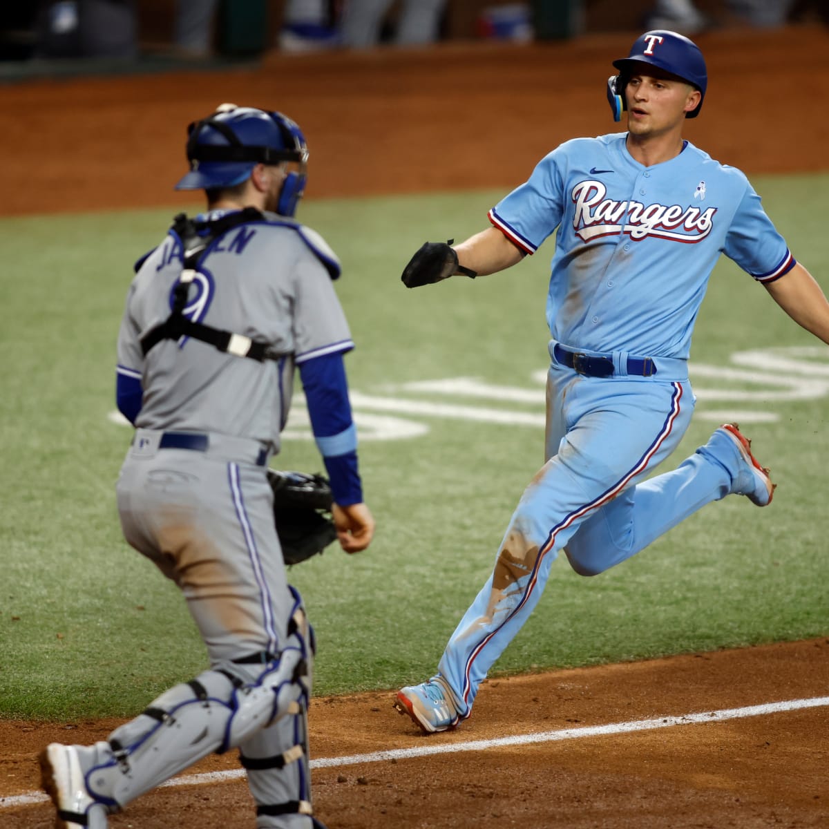 Seager, Duran star as Texas Rangers rally past Toronto Blue Jays 11-7