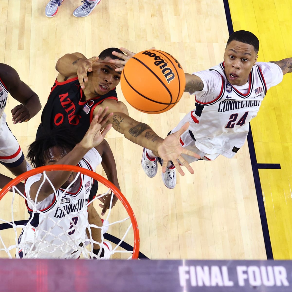 Pelicans add top shooter Jordan Hawkins with No. 14 pick