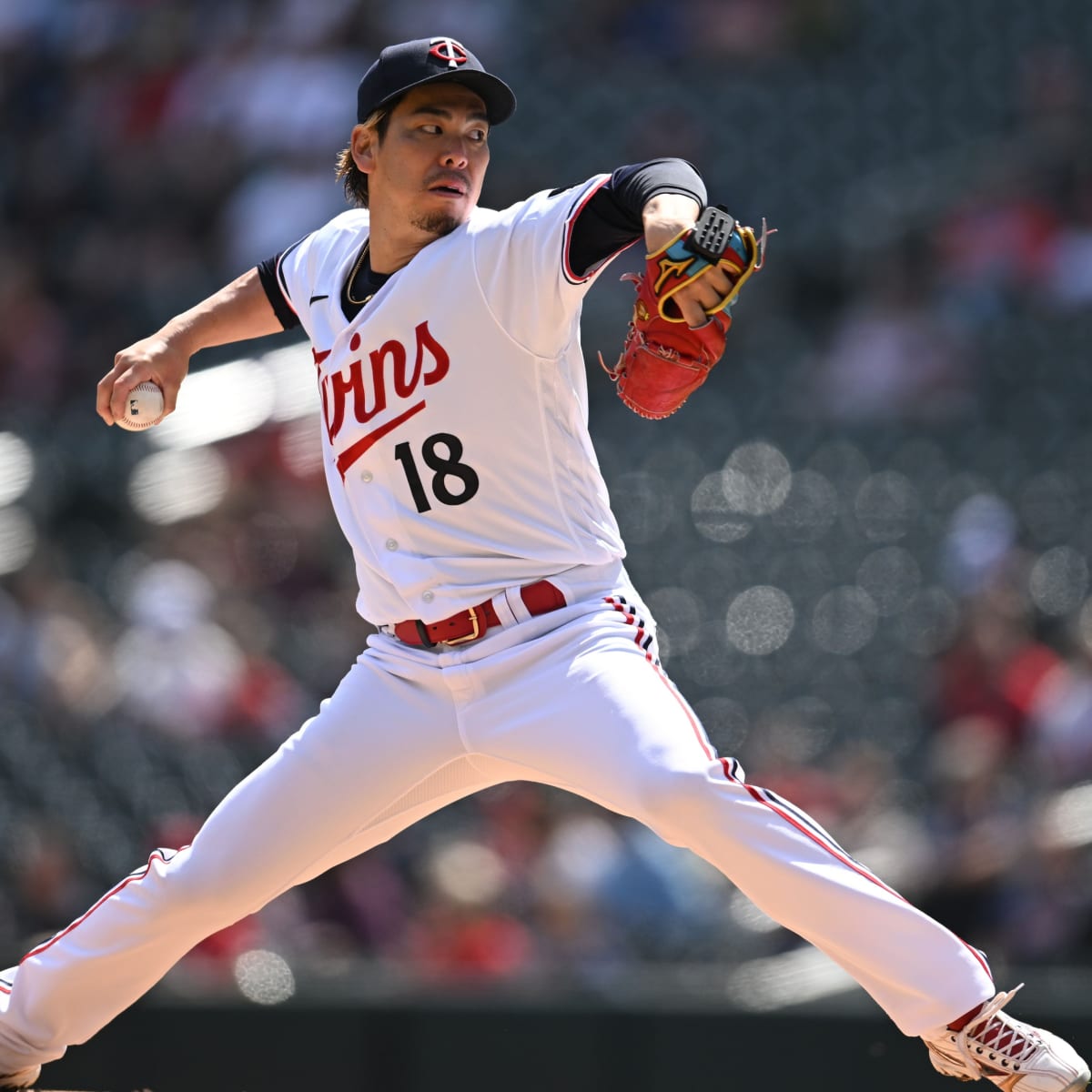 Kenta Maeda injury update: Twins SP leaves start vs. Red Sox after being  hit by line drive - DraftKings Network