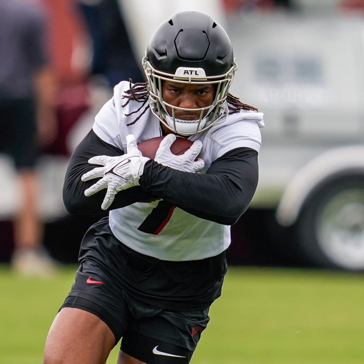 Falcons' Bijan Robinson gets surprising depth chart listing