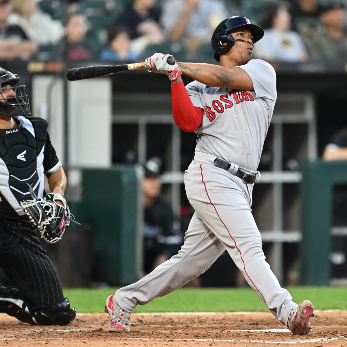 Devers breaks tie in 6-run 8th as Red Sox top Reds to avoid sweep
