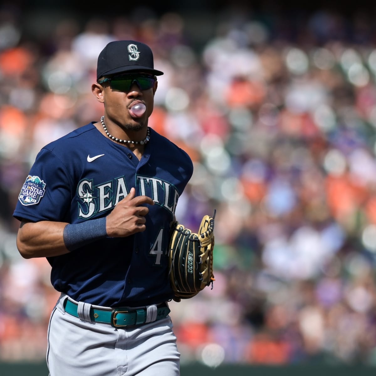Mariners' star Julio Rodriguez featured on Sports Illustrated cover