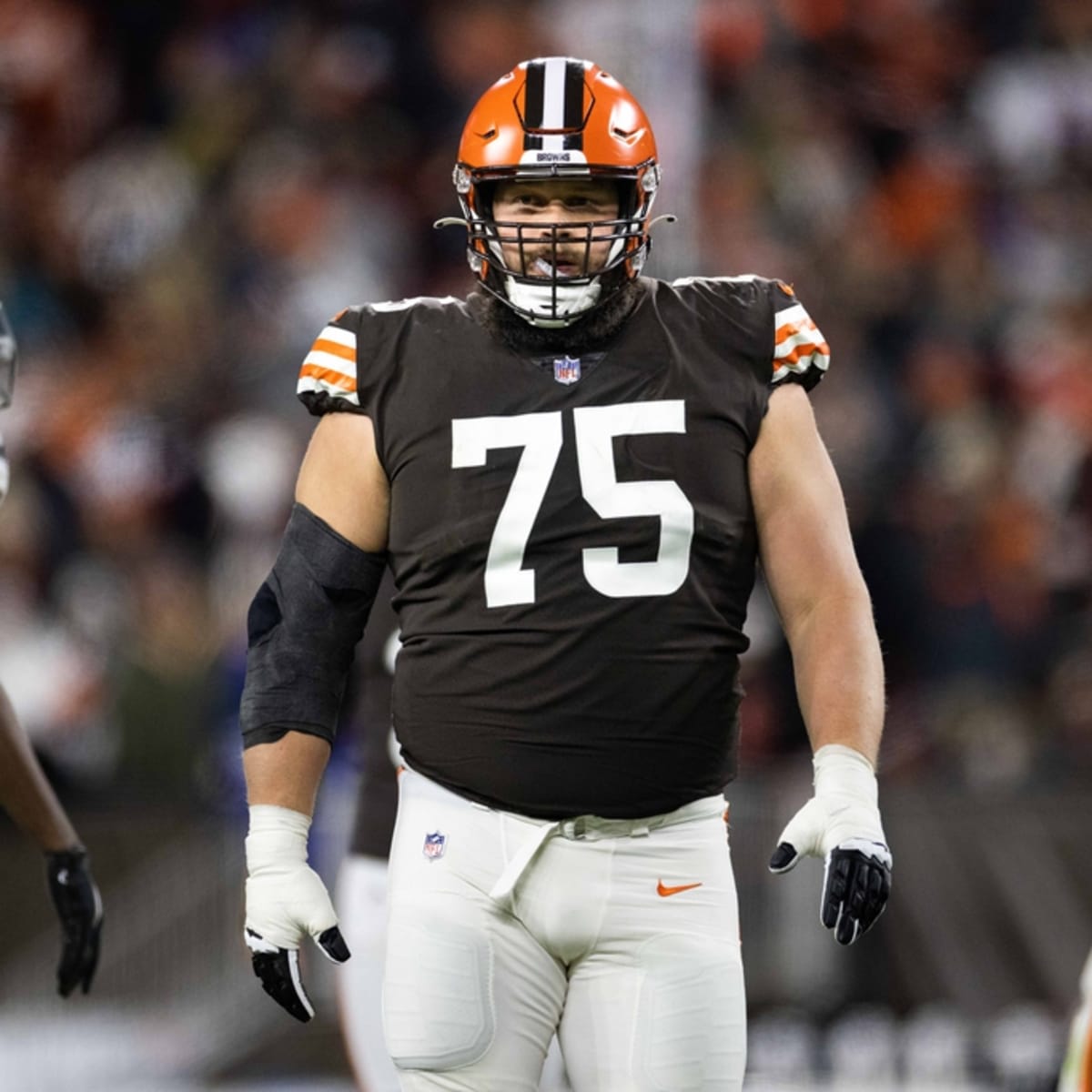 Browns duo ranked among top 10 NFL offensive guards 