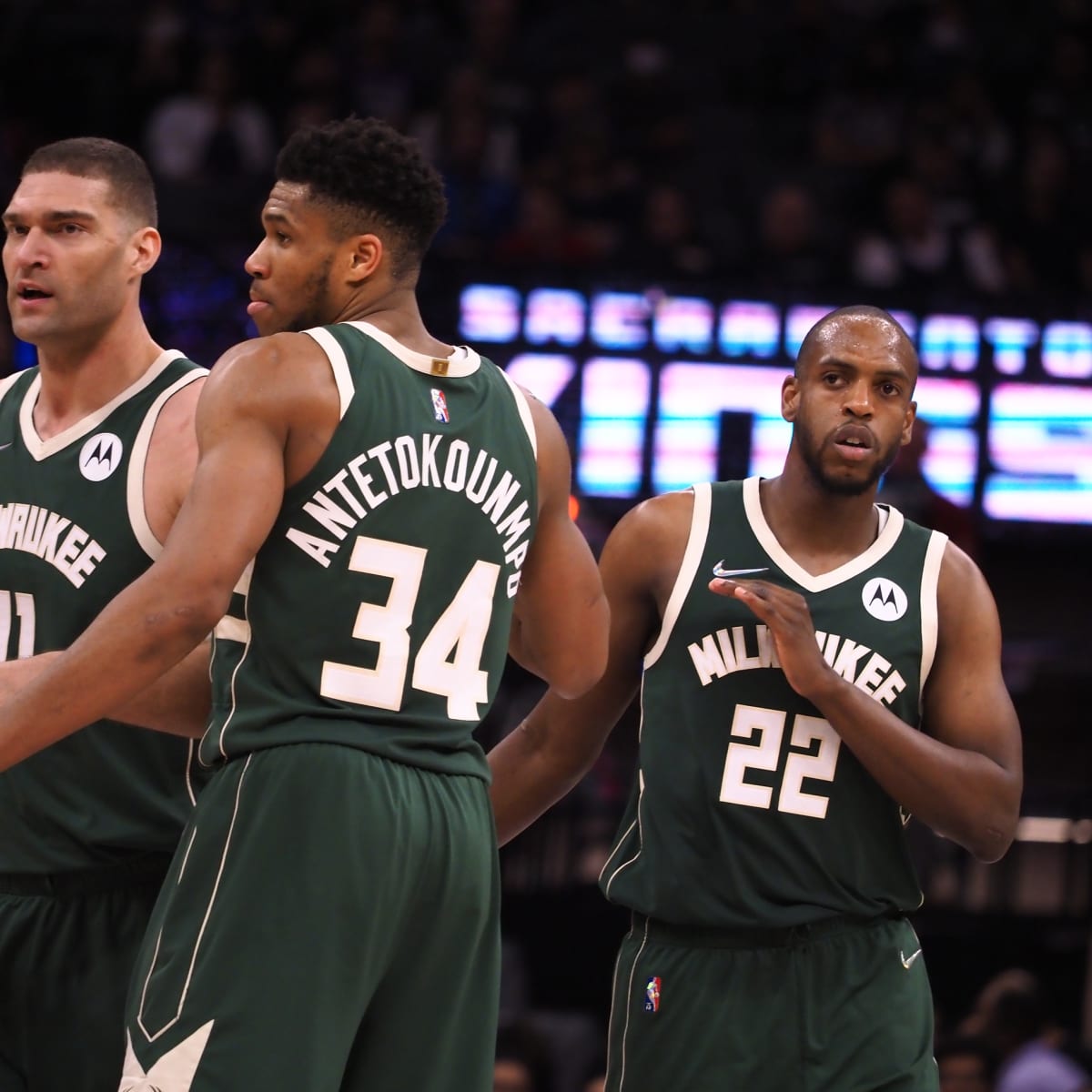 Khris Middleton declines his player option and becomes an unrestricted free  agent - Sports Illustrated Milwaukee Bucks News, Analysis and More