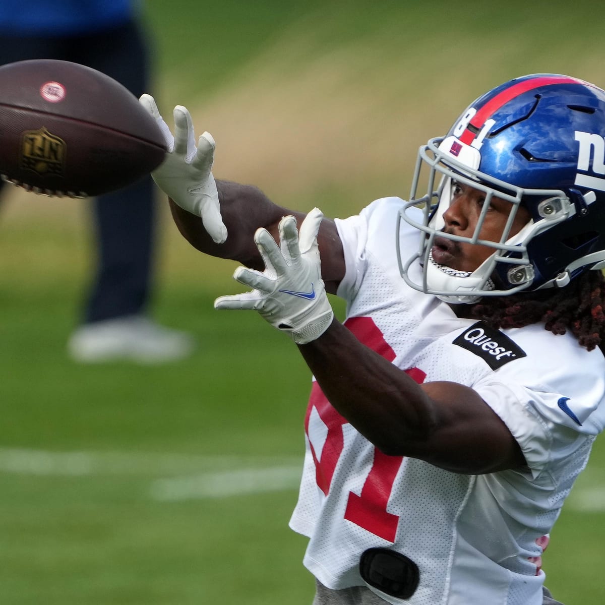 Giants receivers preparing for a challenge, and holding, from