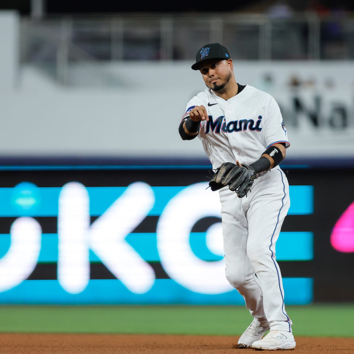 Miami Marlins at Boston Red Sox odds, picks and predictions