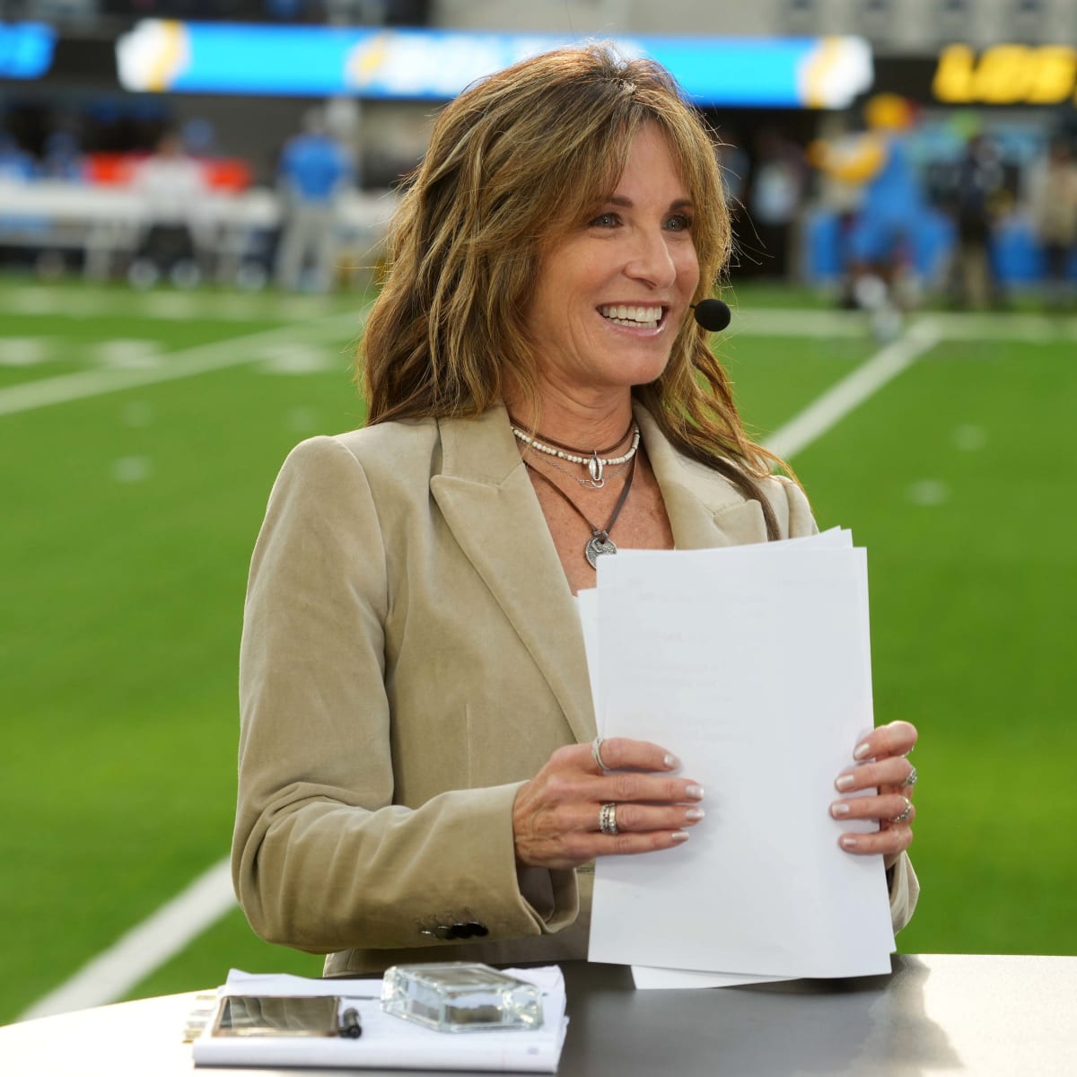 ESPN Layoffs: Co-Workers, NFL Fans Pay Tribute to Suzy Kolber - Sports  Illustrated