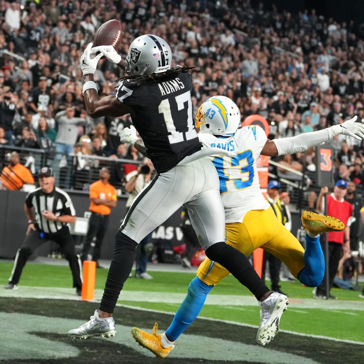 Opening game to provide insight on Raiders' enigmatic new defense - Las  Vegas Sun News