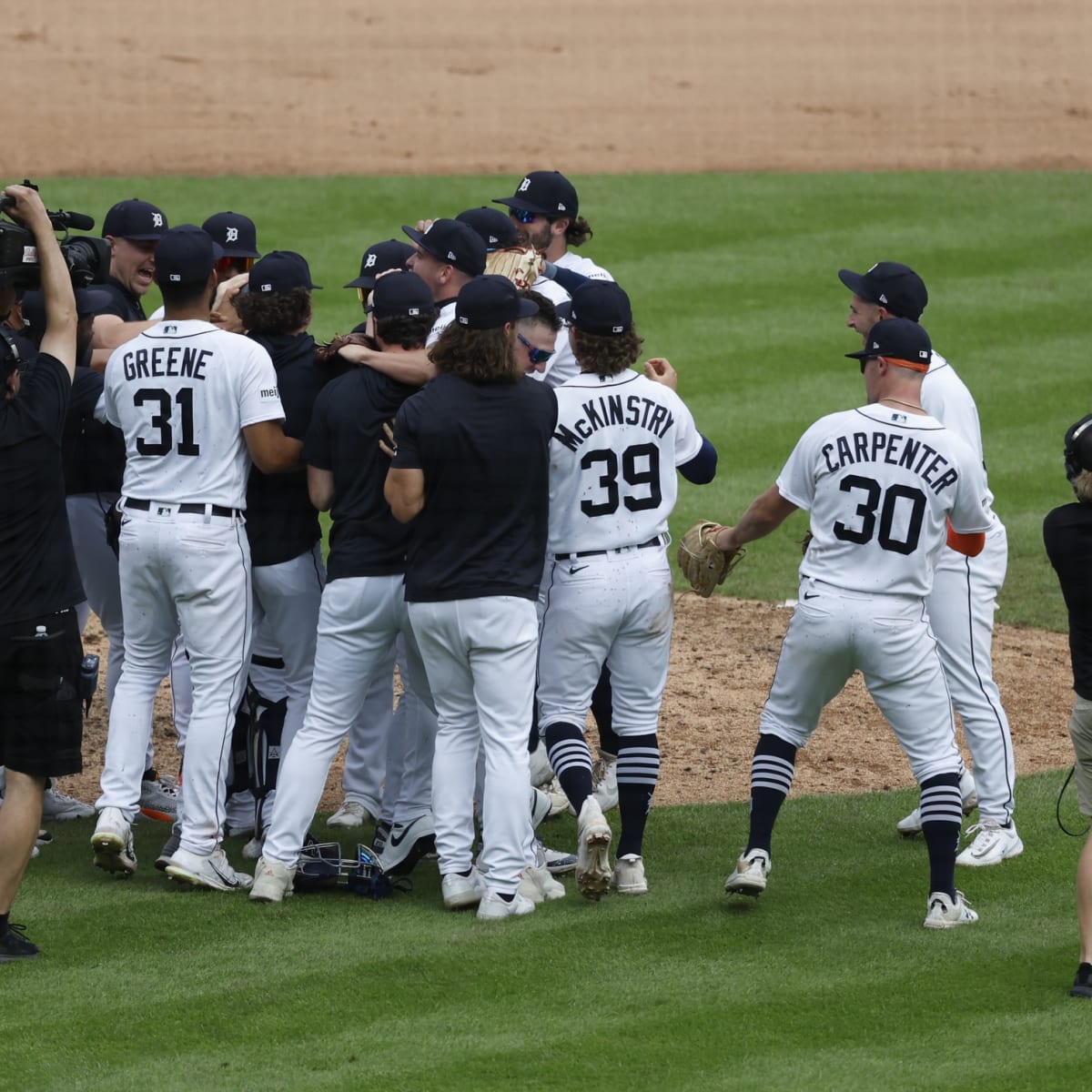 Three Tigers team to no-hit Blue Jays