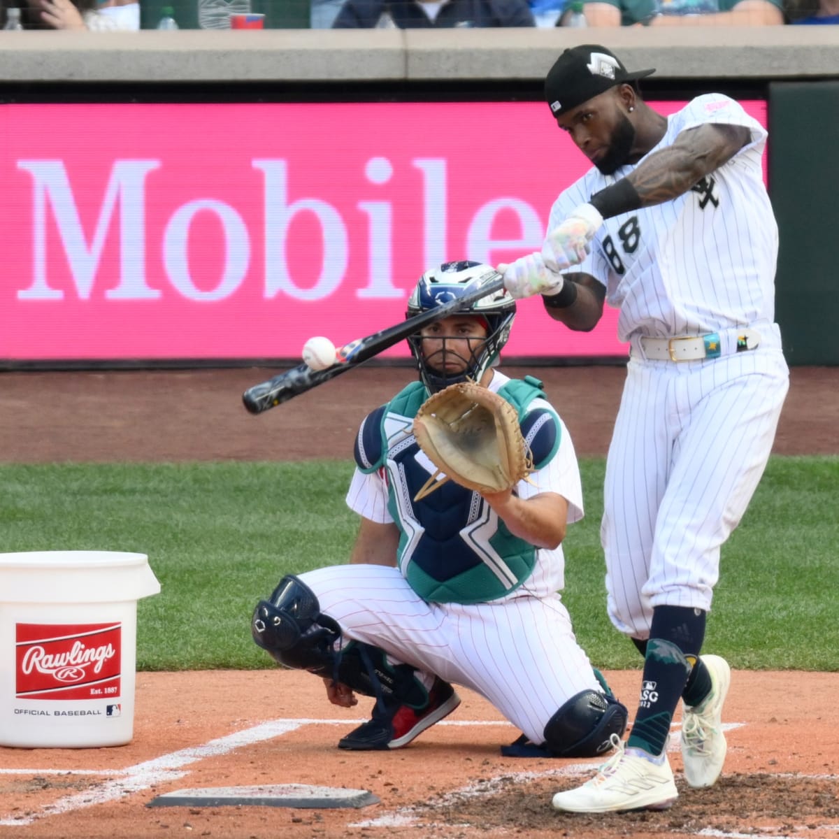MLB on X: Luis Robert Jr. has been demolishing baseballs. 😤 (MLB