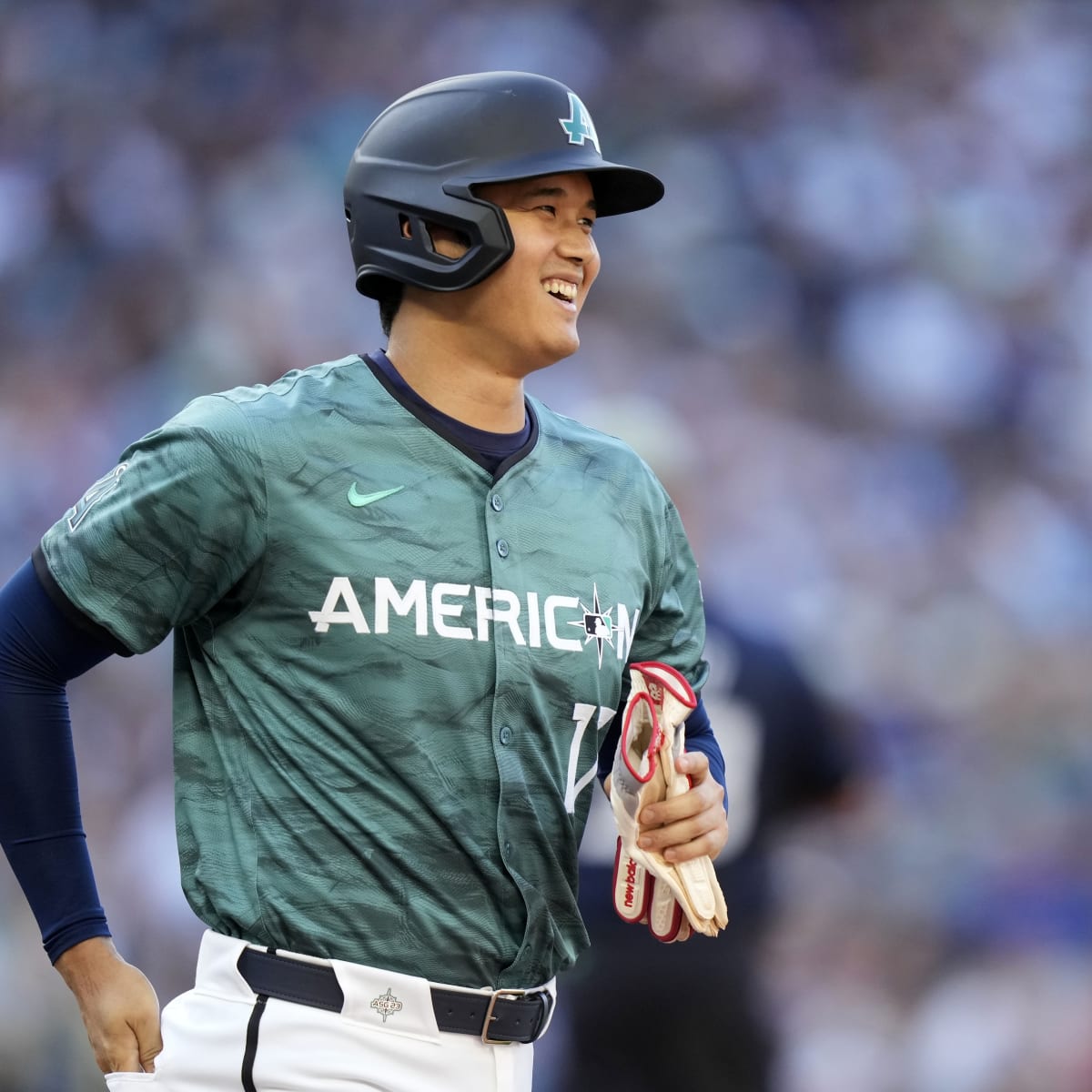Come to Seattle': Mariners fans shower Shohei Ohtani with love