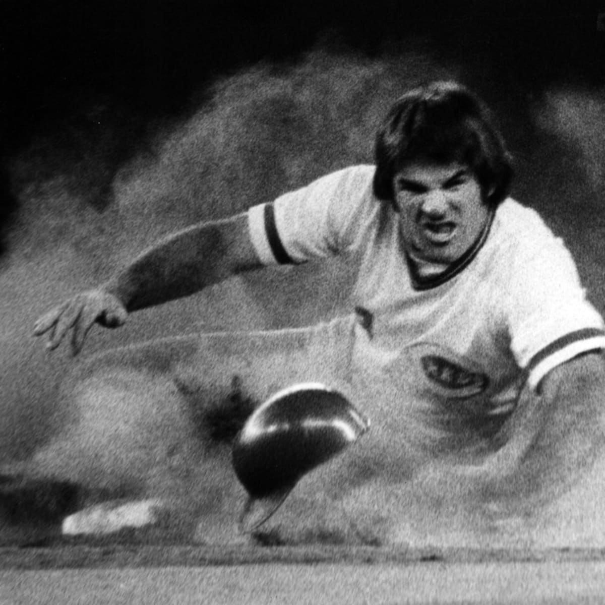 Commissioner expects 'complete truth' from Pete Rose