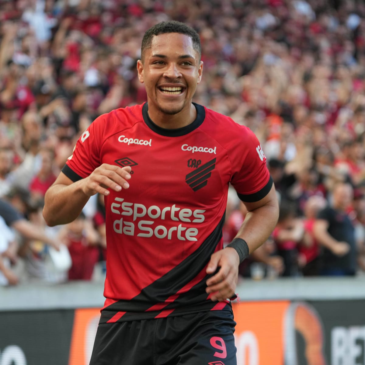 Vitor Roque: Brazilian football's 'Little Tiger' set for Barcelona move -  The Athletic