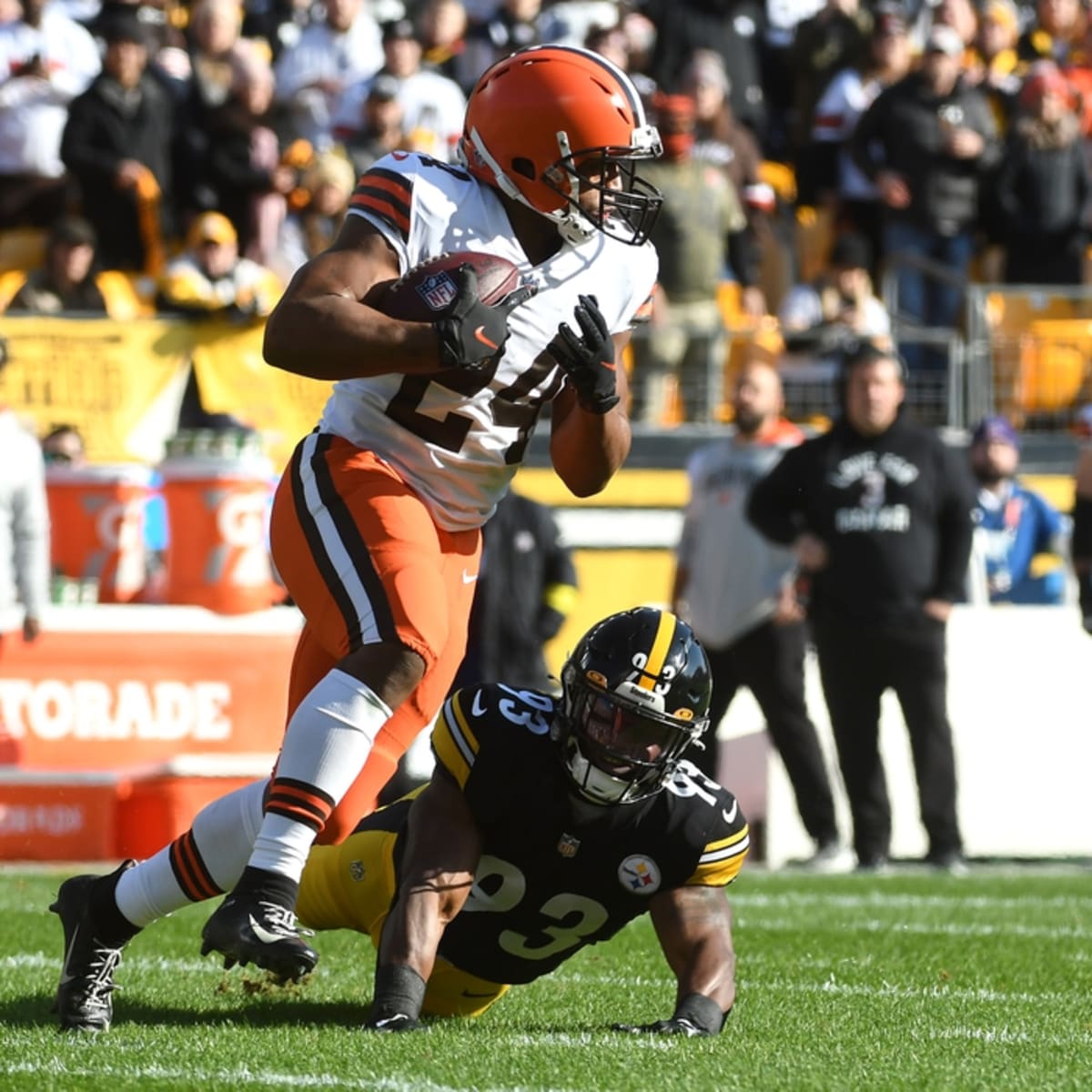 Kareem Hunt 40 time: Comparing Browns RB's speed stats with Nick Chubb