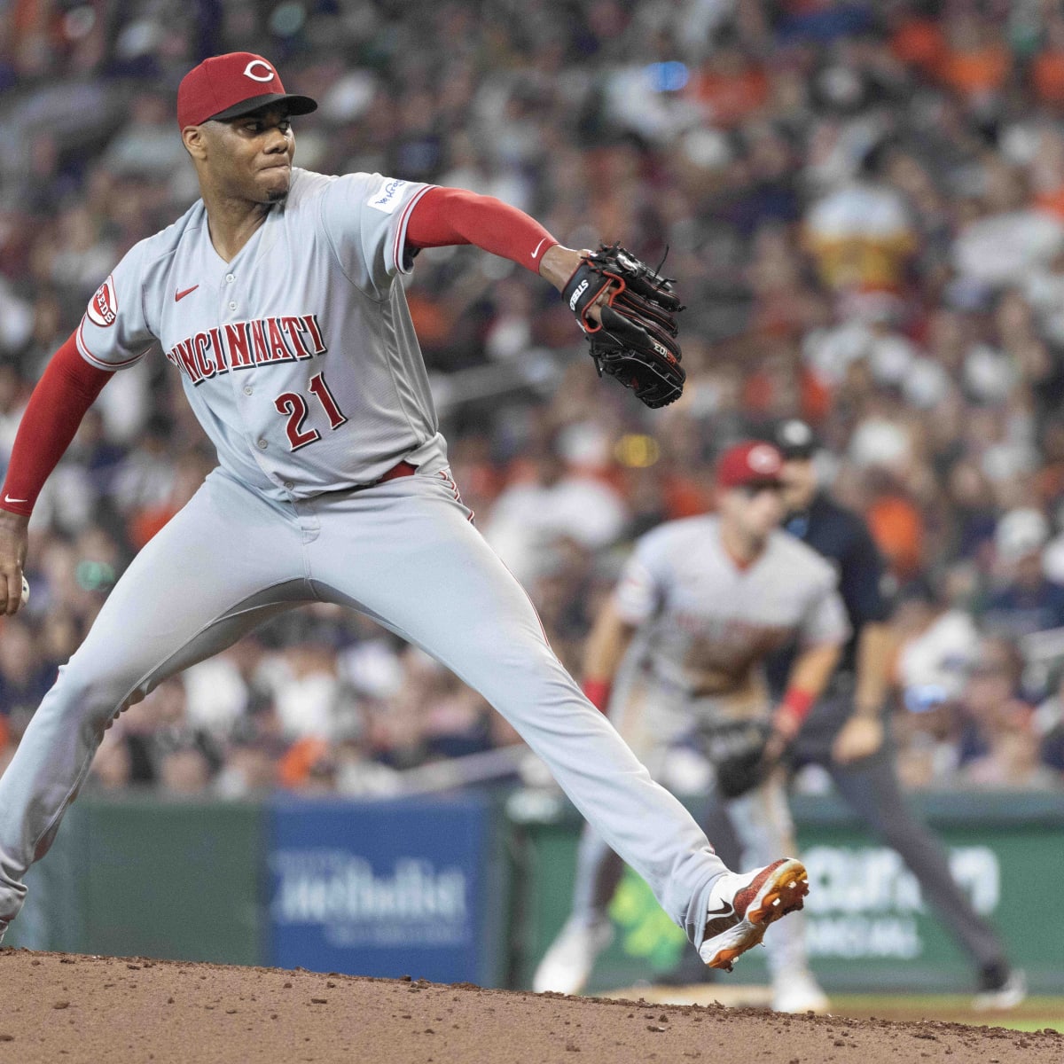 Reds will be without injured starting pitcher for playoff push