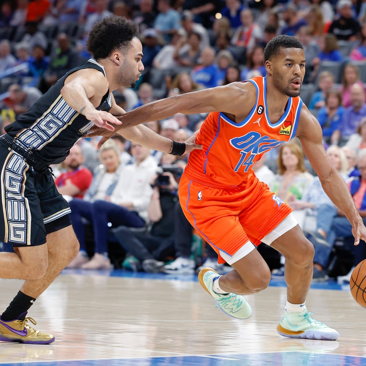 Oklahoma City Thunder Survives Late-Game Scare, Take Down Spurs in  Preseason Opener - Sports Illustrated Oklahoma City Thunder News, Analysis  and More