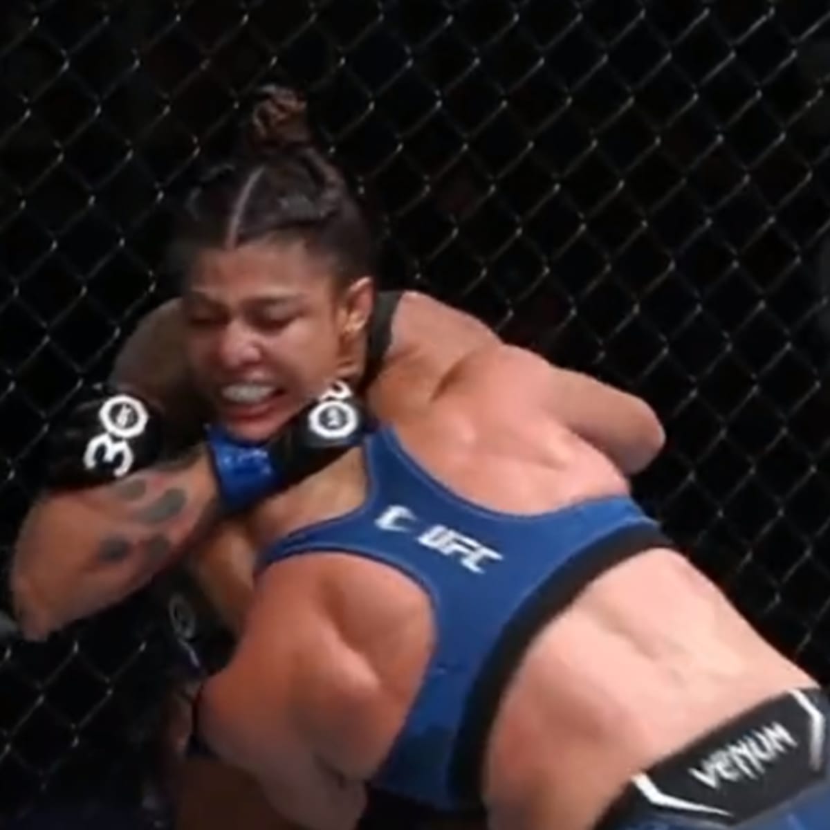 VIDEO: Mayra Bueno Silva Submits Holly Holm At UFC Fight Night In Las Vegas  - Sports Illustrated MMA News, Analysis and More