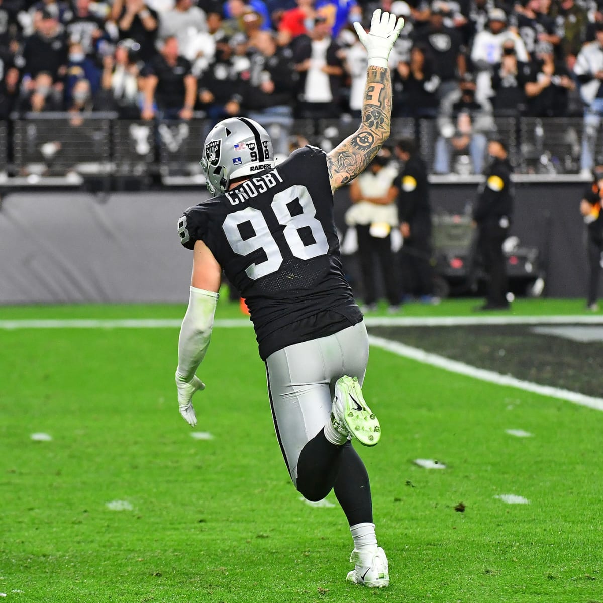 Raiders' Maxx Crosby is fired up about Josh Jacobs' contract