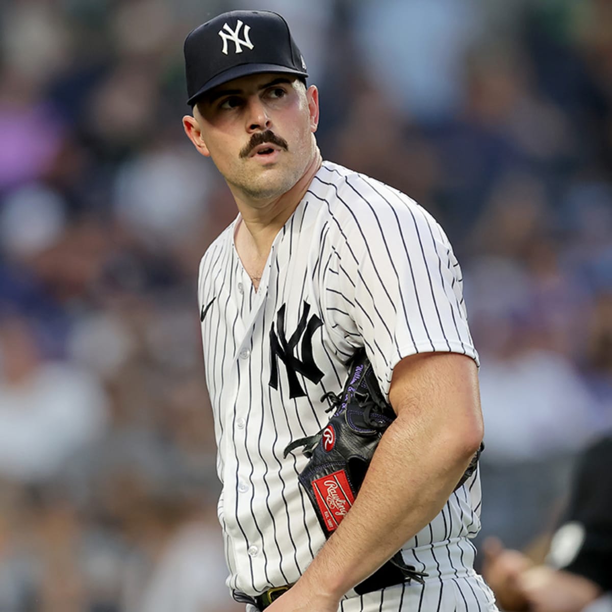 Carlos Rodón's frustration shows, blows kiss to angry Yankees fans