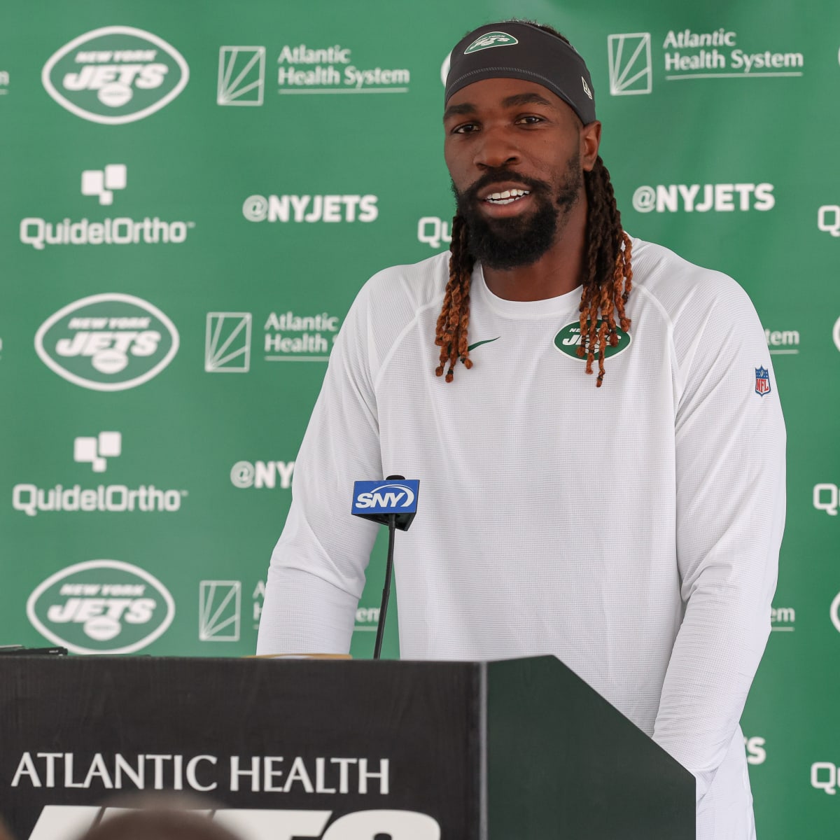 Jets veteran linebacker C.J. Mosley celebrates 100th NFL game