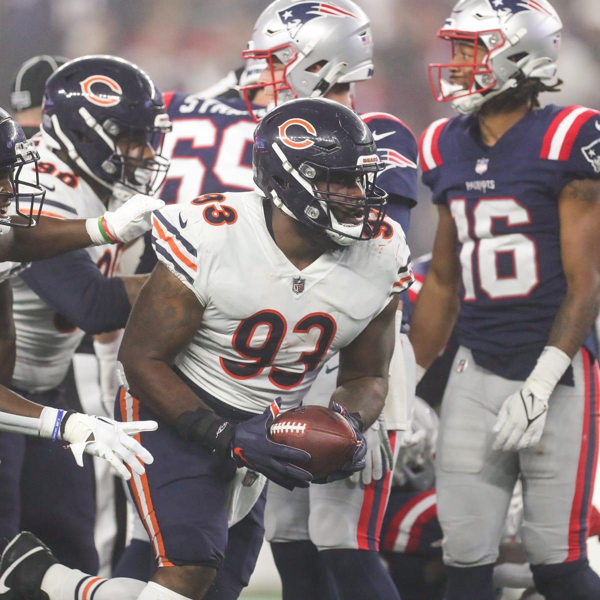 Chicago Bears defensive tackle Armon Watts (96) walks off the