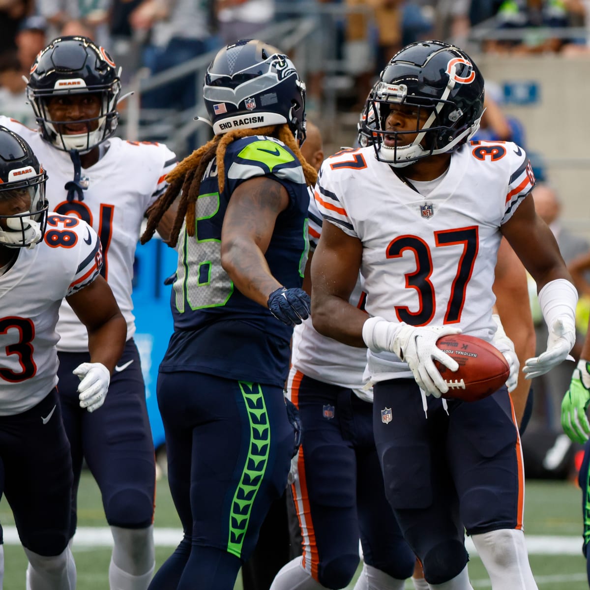 Chicago Bears safety Elijah Hicks (37) drops back in coverage during an NFL  preseason football game against the Cleveland Browns, Saturday Aug. 27,  2022, in Cleveland. (AP Photo/Kirk Irwin Stock Photo - Alamy