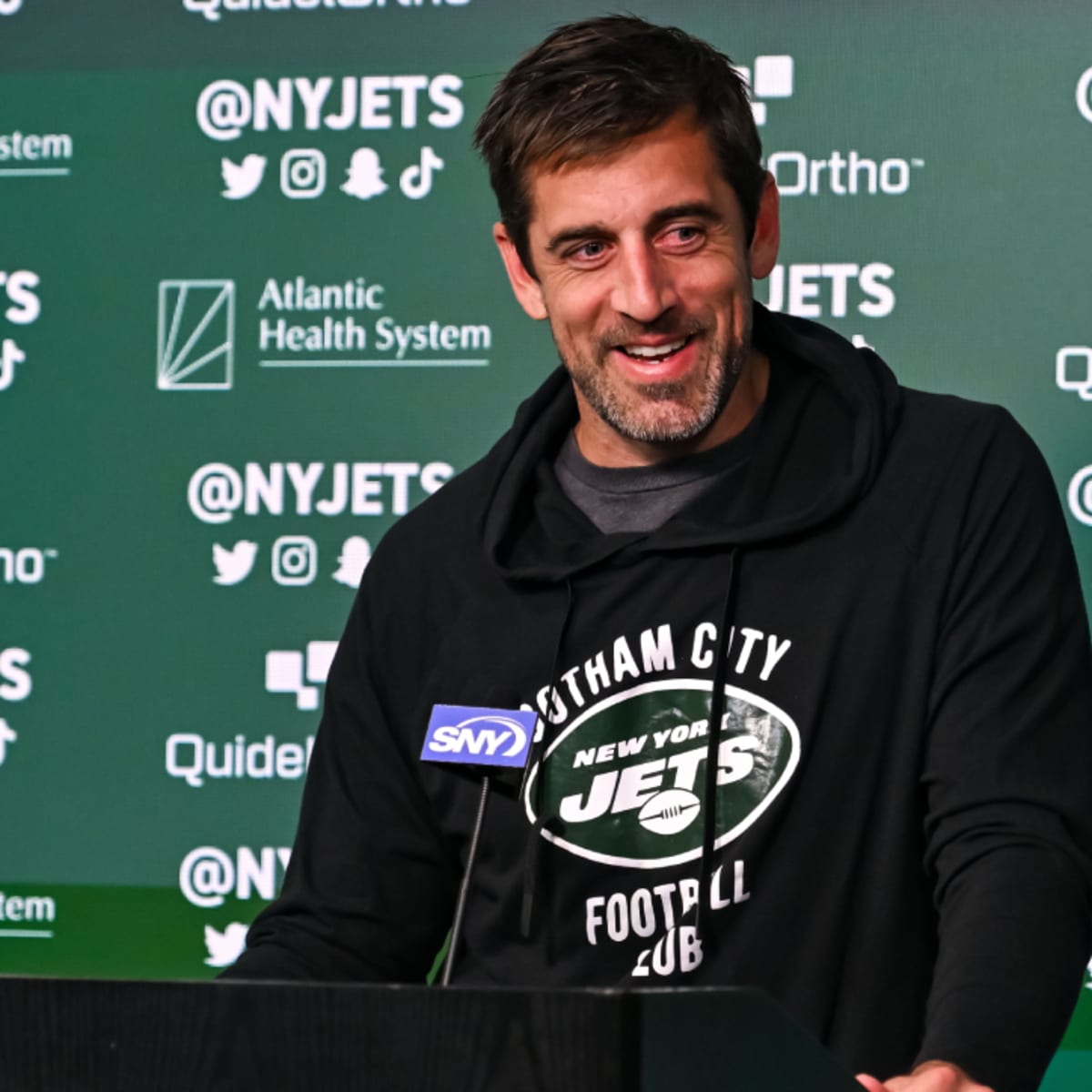 The Jets will play Thursday in primetime, but Aaron Rodgers won't