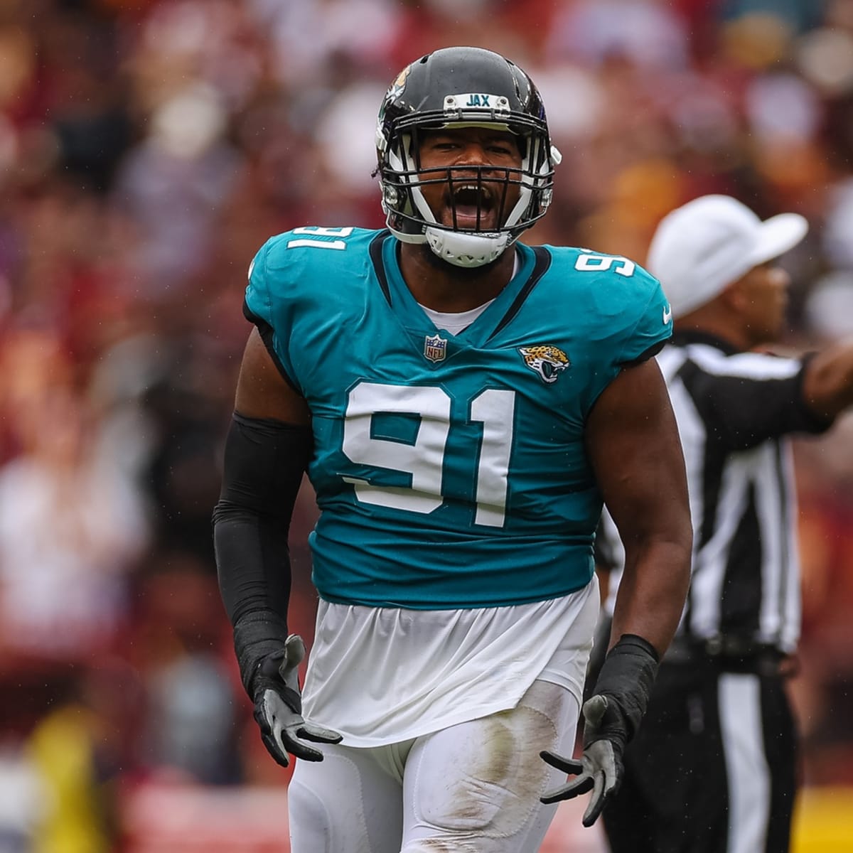 Veteran edge rusher Dawuane Smoot re-signs with the Jaguars on one-year deal