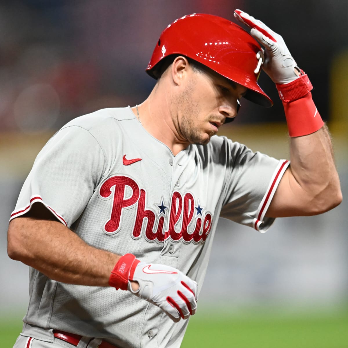 Philadelphia Phillies Catcher J.T. Realmuto Goes Viral For This Hilarious  Moment on Friday - Fastball