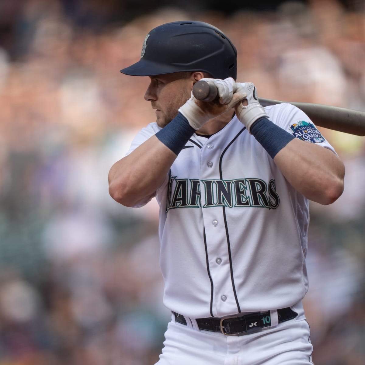 Jarred Kelenic Breaks His Foot on a Water Cooler Mariners