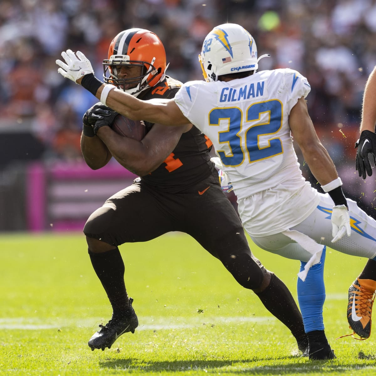 Los Angeles Chargers safety Alohi Gilman (32) puts his helmet on during an  NFL football game against the Jacksonville Jaguars Sunday, Sept. 25, 2022,  in Inglewood, Calif. (AP Photo/Kyusung Gong Stock Photo - Alamy