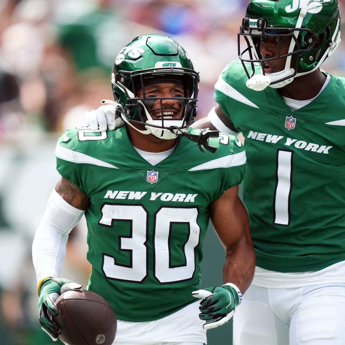 New York Jets cornerback Michael Carter II (30) plays defense during an NFL  game against the Green Bay Packers Sunday, Oct. 16, 2022, in Green Bay,  Wis. (AP Photo/Jeffrey Phelps Stock Photo - Alamy