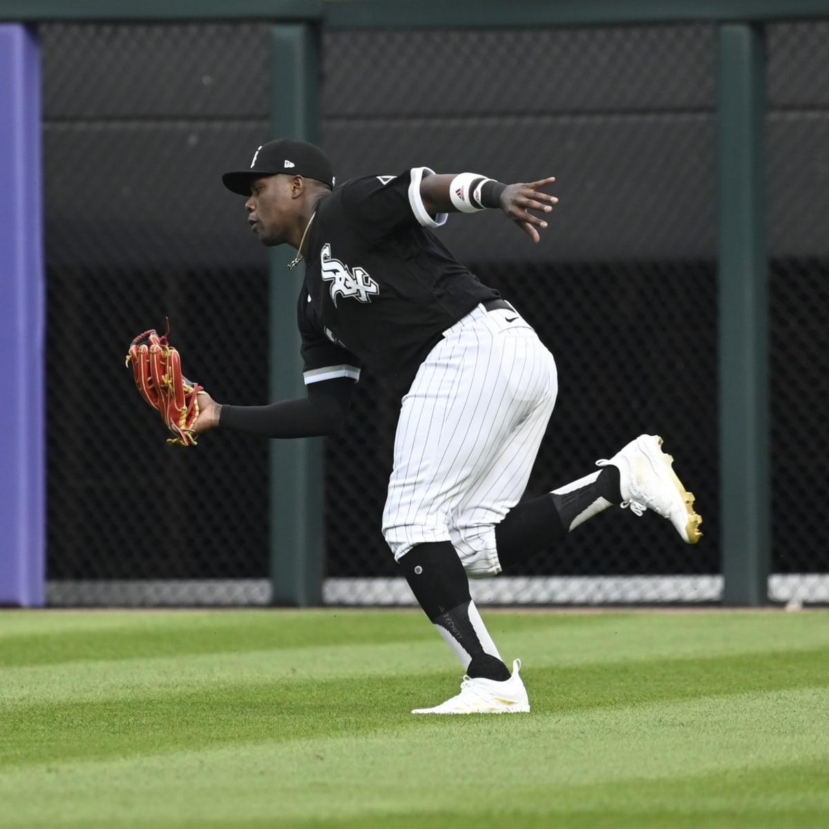 REACTION: Chicago White Sox send Oscar Colás to AAA Charlotte Knights