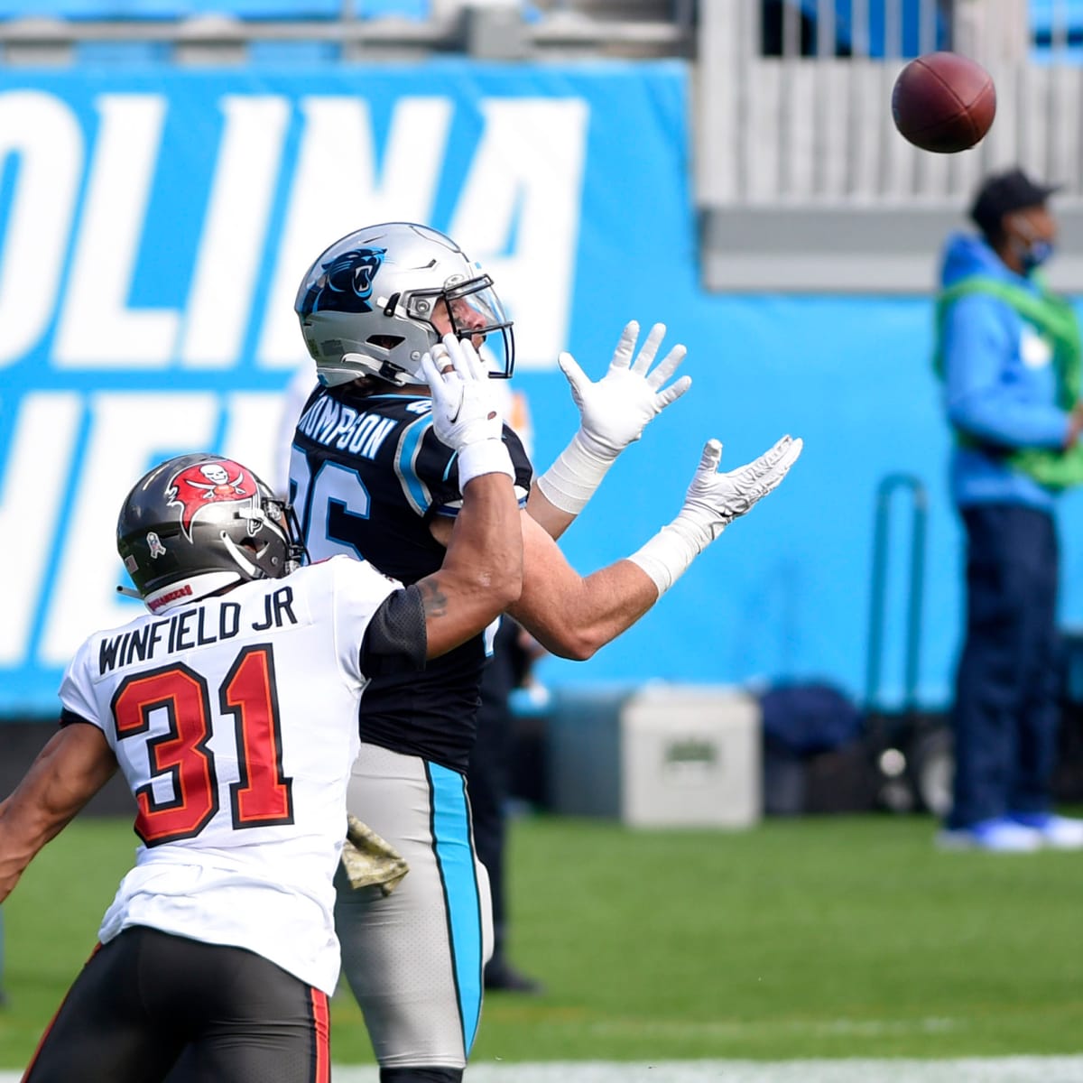 Vikings sign former Panthers tight end Colin Thompson