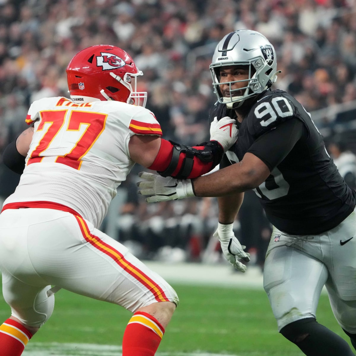 Raiders to re-sign DT Jerry Tillery