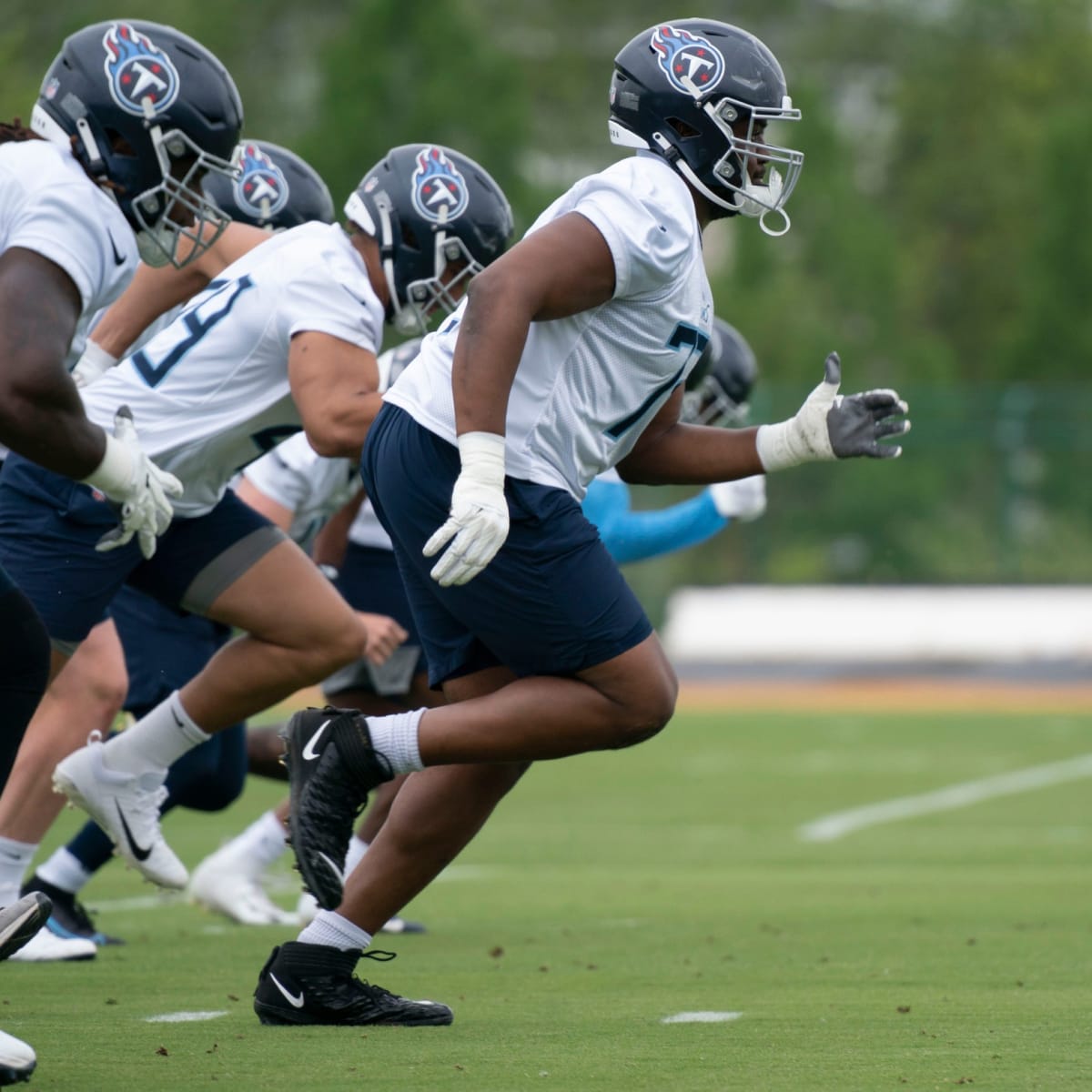 Rookie Nicholas Petit-Frere named starter for the Tennessee Titans