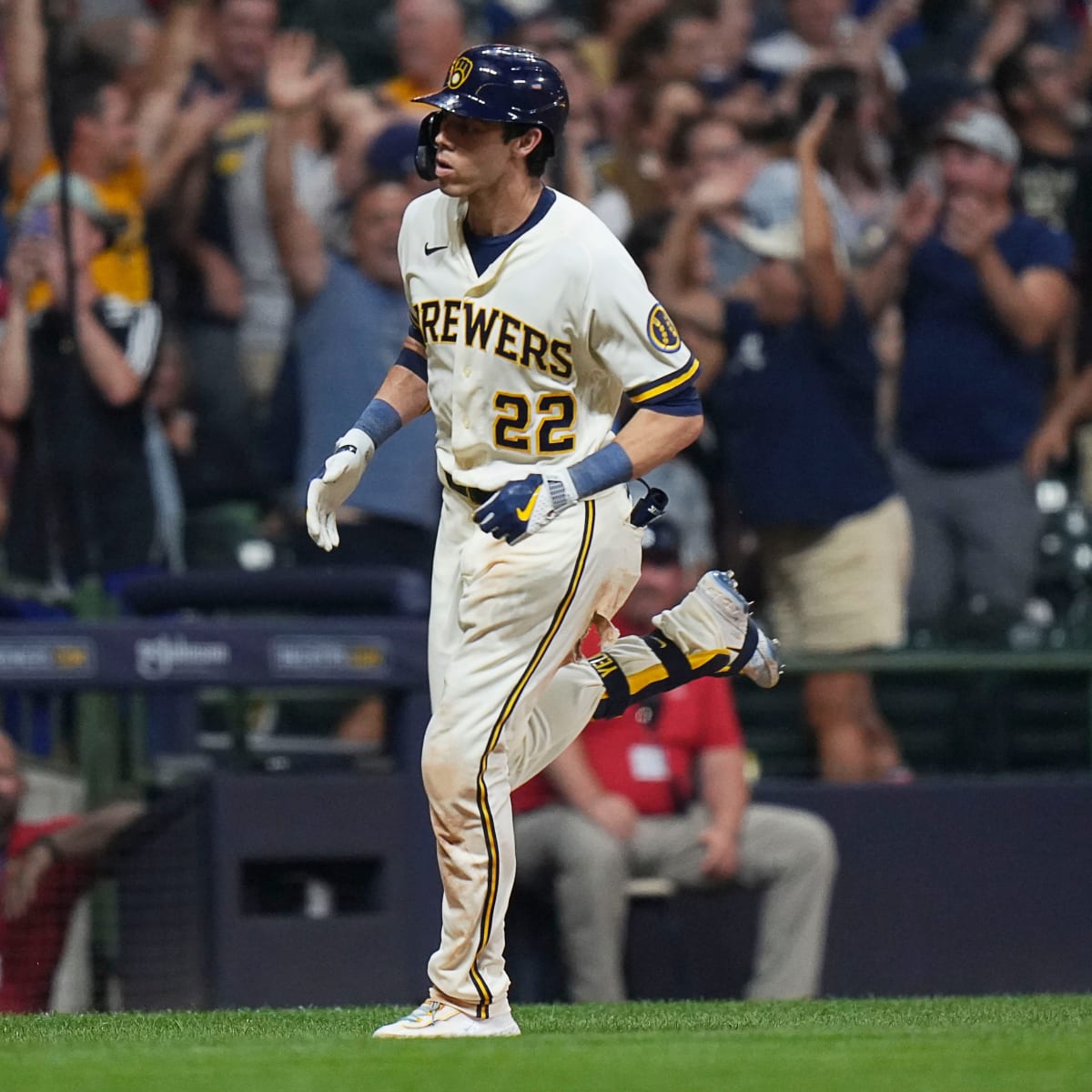 Which Reds players have also played for the Brewers? MLB