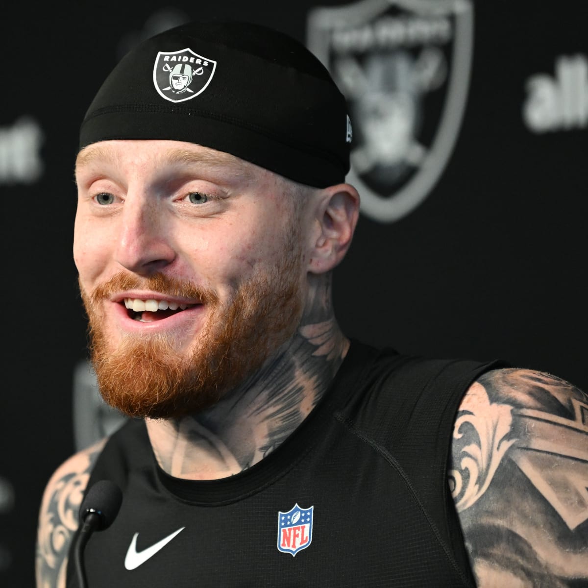 East Rutherford, New Jersey, USA. 6th Dec, 2020. Las Vegas Raiders  defensive end Maxx Crosby (98) in action during the NFL game between the  Las Vegas Raiders and the New York Jets